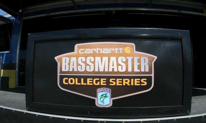 <p>
Another hot weigh-in for the 2012 Carhartt College Series National Championship. The unofficial temperature was 102 degrees.</p>