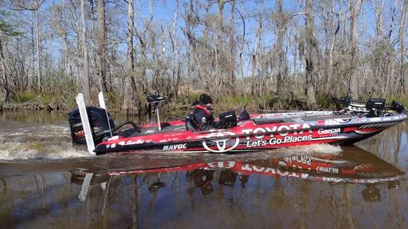 <p>Mike Iaconelli crashed his boat today on a tributary of the Neches River. These photos were taken by Karen Bourdier of Beaumont, Texas. She was an eyewitness to the event and first on the scene. A special thanks to Matt Dean, who pulled Iaconelli's boat back into the water. In this first photo, Iaconelli slows down to pass Bourdier.</p>