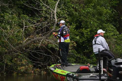 <p>Bill Lowen is hitting his same targets as he did on Day One. Lowen is in 17<sup>th</sup> with 16-3 lbs after Day One.</p>