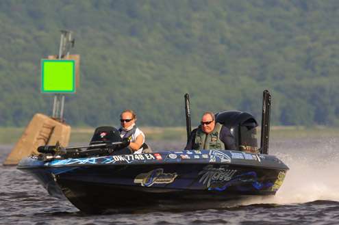 <p>James Elam is on the move running the main channel.</p>