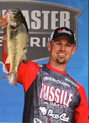 <p>John Crews (3rd, 15-7)</p>