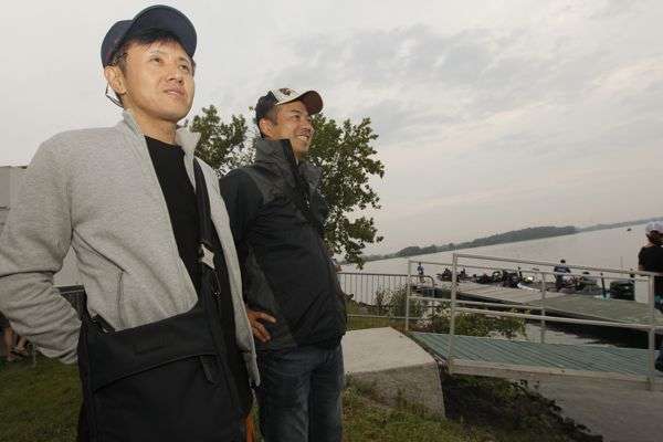 <p>These two Bassmaster fans frequently follow the Elite Series tour from their home in Japan.</p>