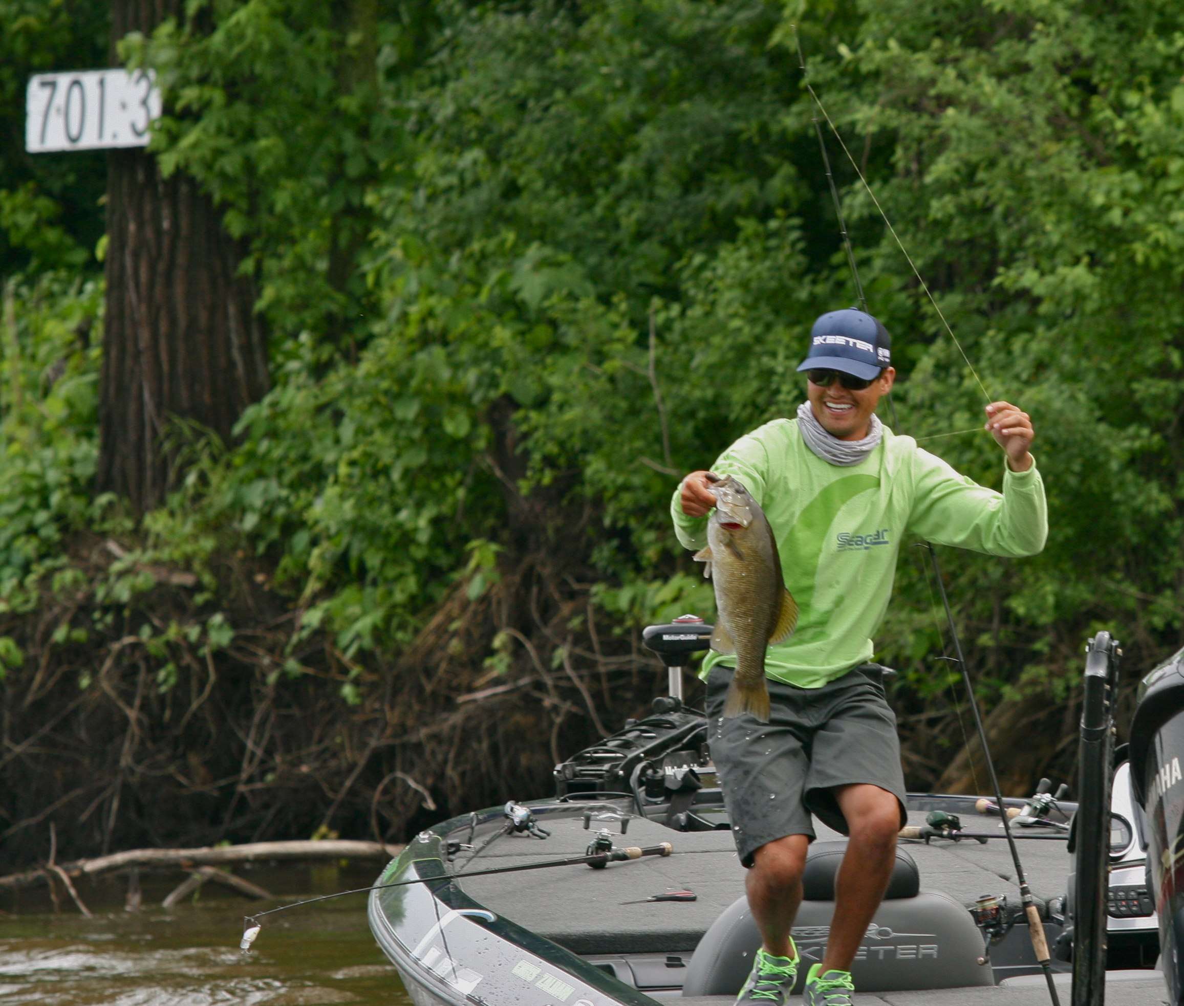Once Palaniuk's Day Two weight was disqualified at La Crosse and he dropped from first place to out of the Top 50 cut, Palaniuk told his friend and frequent roommate Chris Zaldain about this hot spot, near marker 701.3 on the Mississippi River. Zaldain found the spot still hot on Day Three, as proved by this 4-pound smallmouth. Zaldain knew not to cull here, after Palaniuk's miscue the day before. 
