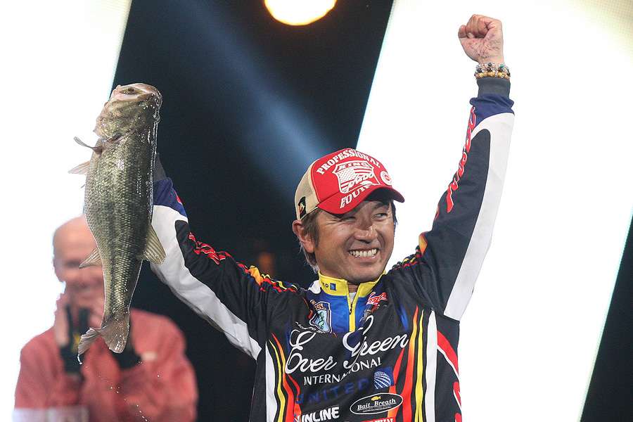 <p>Morizo Shimizu, 53-10</p>