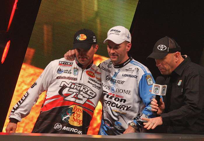 <p>Howell and Edwin Evers wait for Evers' weight to be announced.</p>