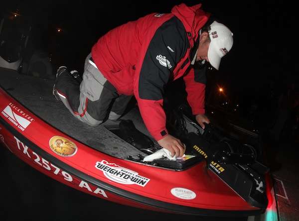 Kurt Dove dusts the frost off.