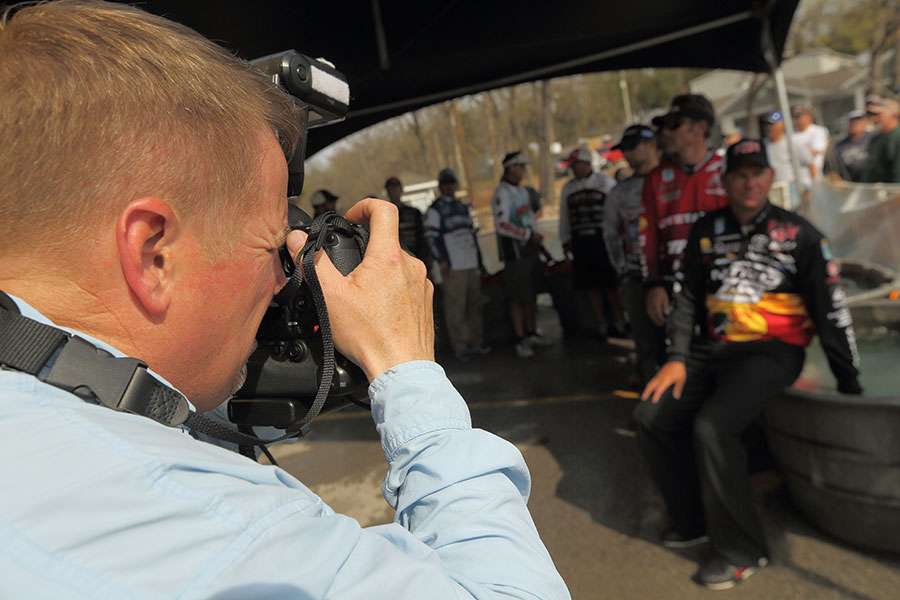 The media shows up at the weigh-in to get some good shots.