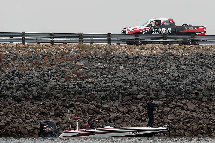 It's Day 4 of the Toyota Bonus Bucks Bassmaster Team Championship, and we first catch up with Flannagan Fife on DeGray Lake in Bismarck, Ark.