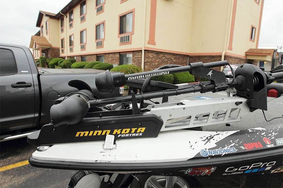 Palaniukâs Skeeter is motivated up front by a 112-pound-thrust Minn Kota Fortrex. Also attached to the trolling motor is Humminbirdâs 360 Imaging transducer.