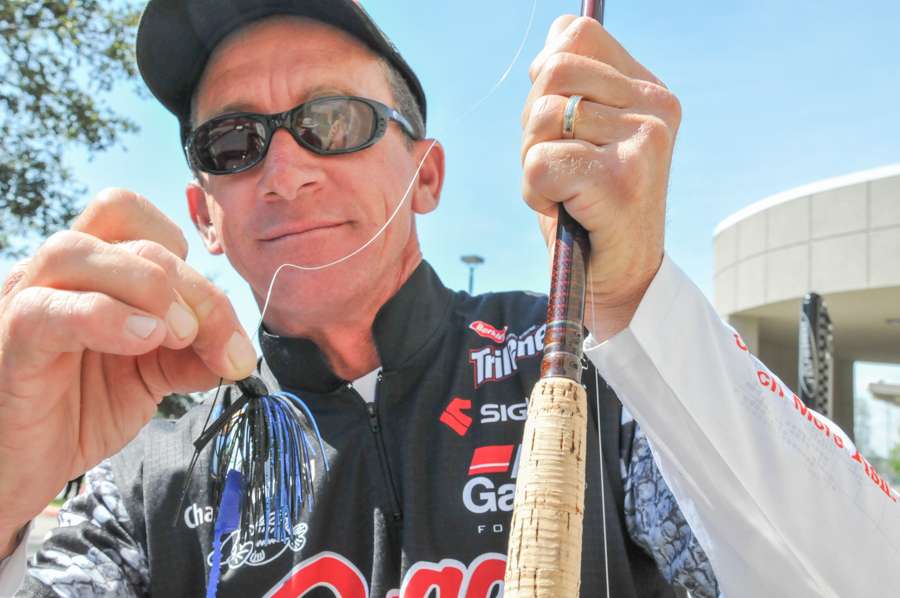 Charlie Hartley â Black and blue jig with chunk