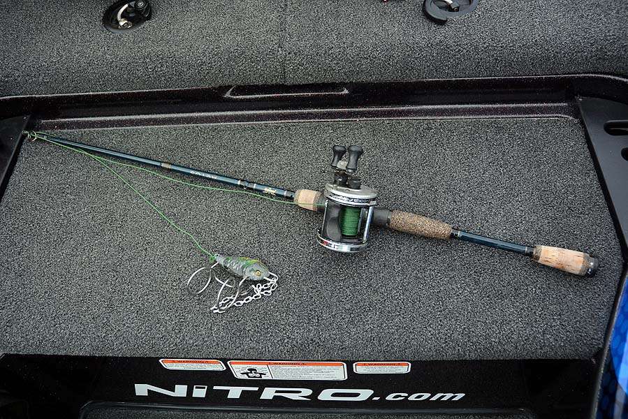 This combo has special meaning and itâs the last to be stowed in the rod locker. DeFoe dates it at least 20 years. He once used the Abu Garcia 6500 for striper fishing. The Fenwick rod adds some class to the rig. 