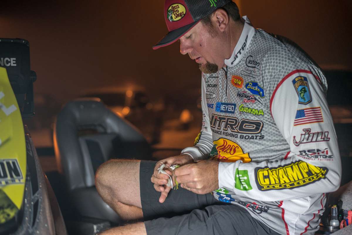 <b>Jason Williamson </b><br>
âPre- and post-spawn fish were eating a lot of shad near their spawning areas,â said the eighth-place angler. Williamsonâs go-to bait was a lure of his own design. 