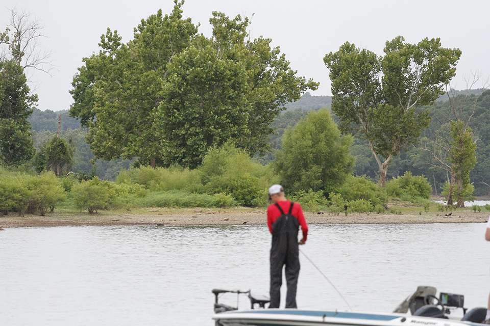 The big bass caught among the 136 college teams was a 6-pounder, which would go a long way for the 75 Elites competing for the $100,000 first-prize and critical Toyota AOY points.