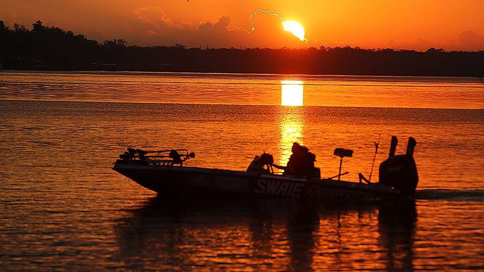 Get best fishing times with lunar fishing calendars Bassmaster