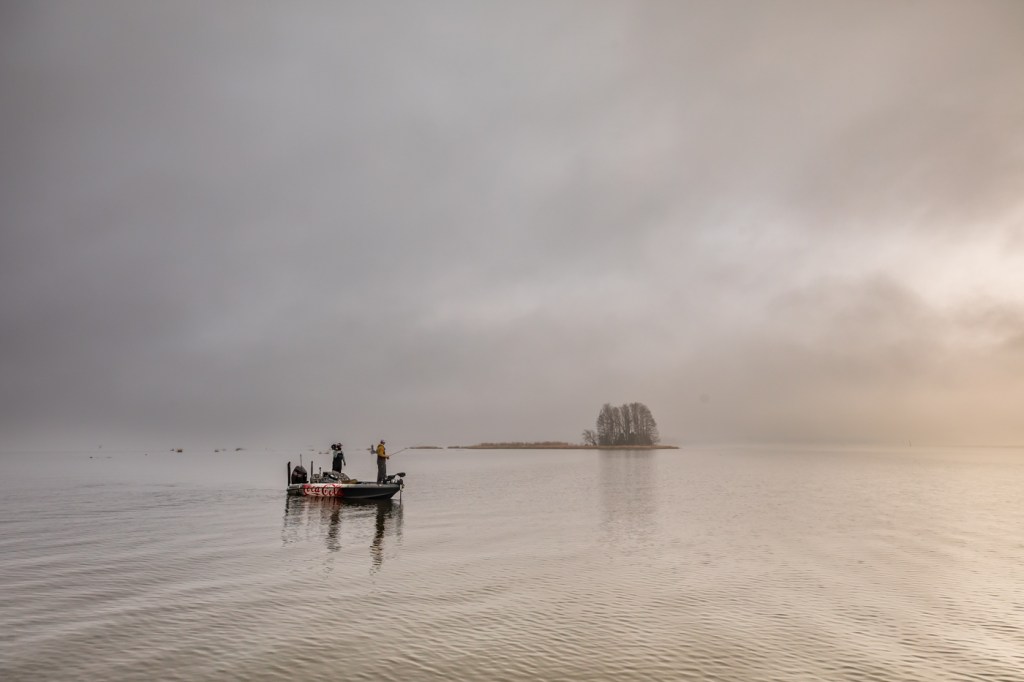Tough Day 2 for Micah Frazier. He should have enough to fight another day at the Gamakatsu Bassmaster Elite at Lake Seminole