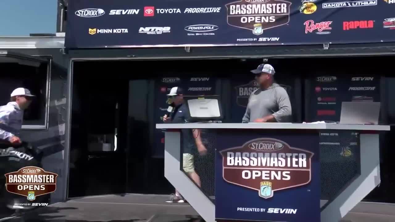 Jay Przekurat wins 2024 Bassmaster Open at Lake St. Clair with 75